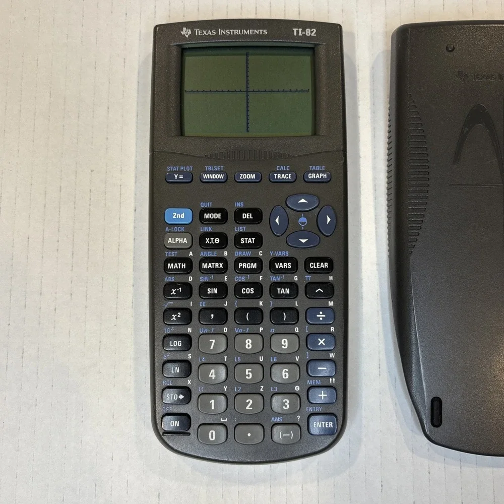 Texas Instruments TI-82  Graphing Calculator Vintage 1999